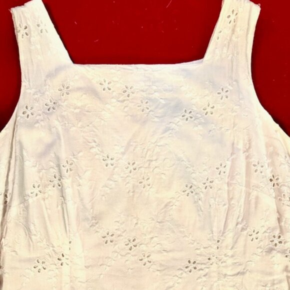 Charter Club White Eyelet dress - Size 10 - Picture 5 of 13